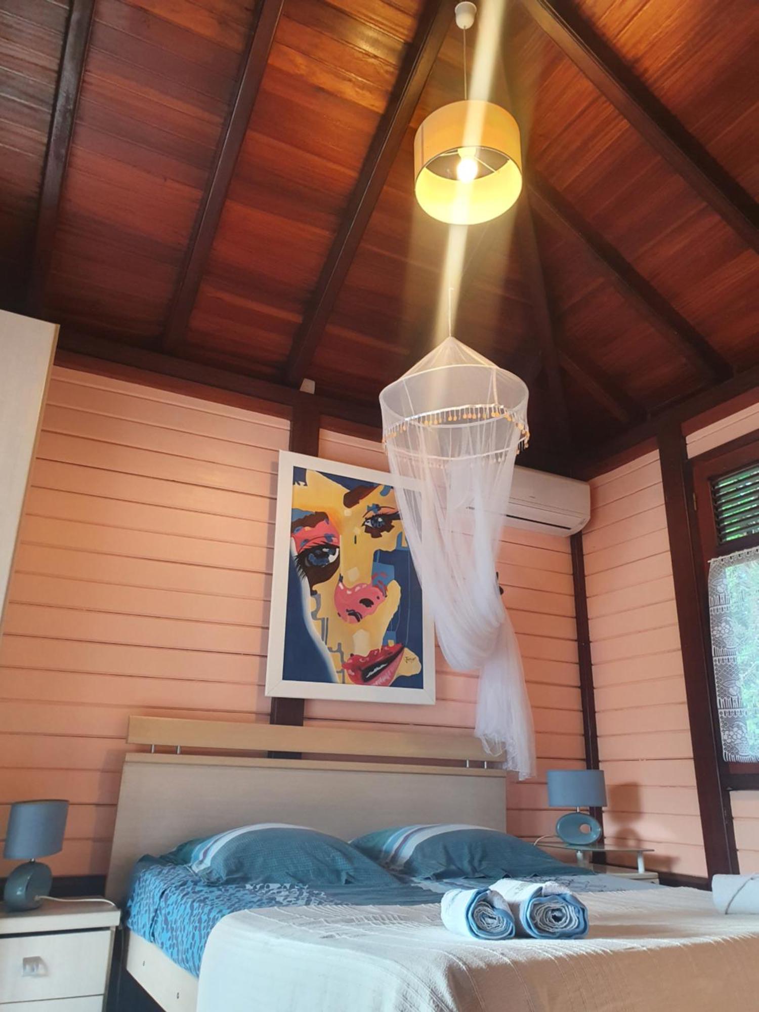 Cottage La Pointe Marine Десе Екстериор снимка