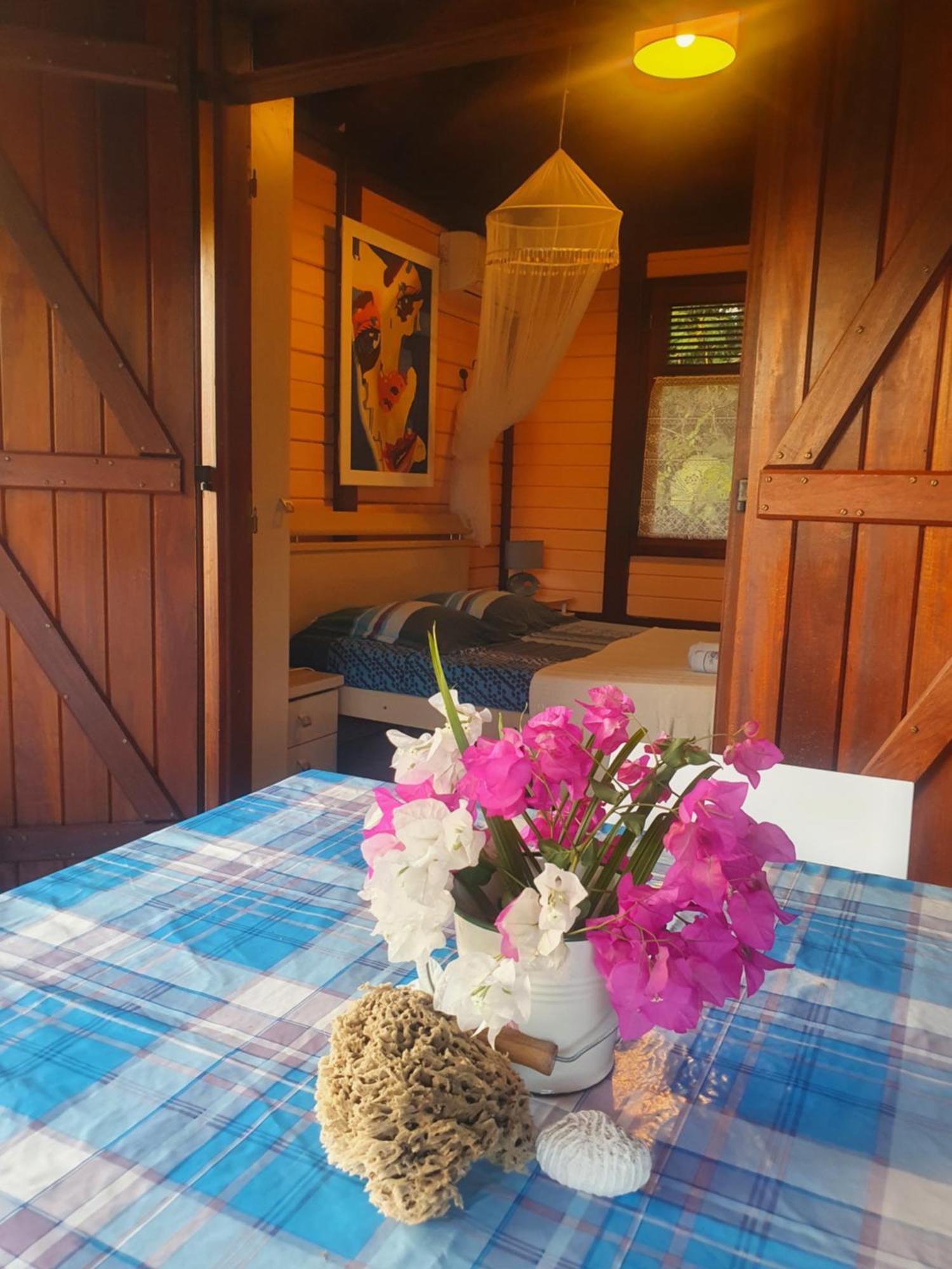 Cottage La Pointe Marine Десе Екстериор снимка
