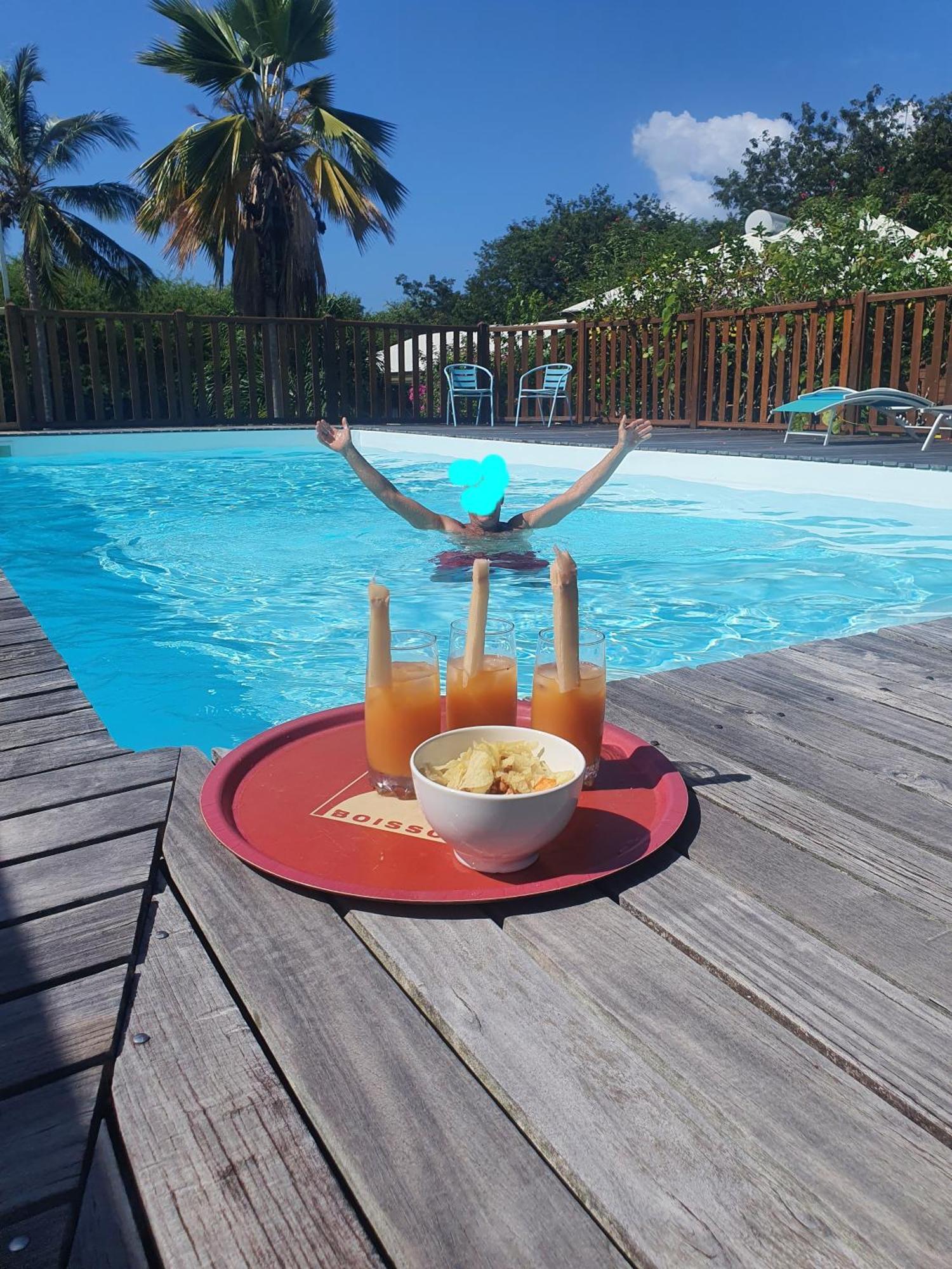 Cottage La Pointe Marine Десе Екстериор снимка