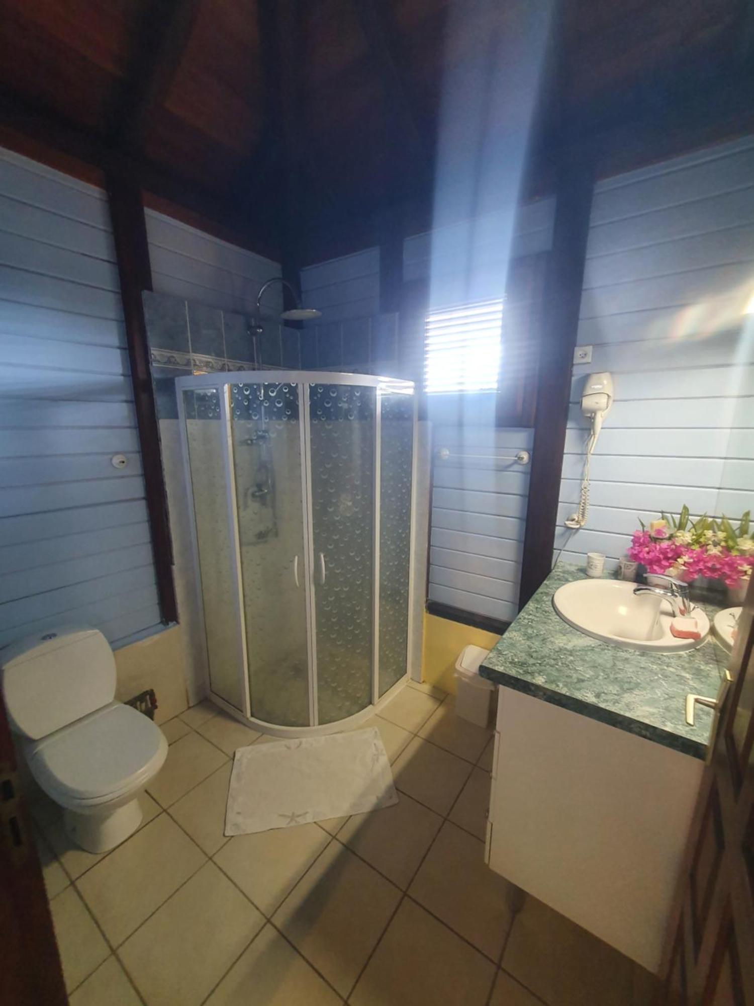 Cottage La Pointe Marine Десе Екстериор снимка