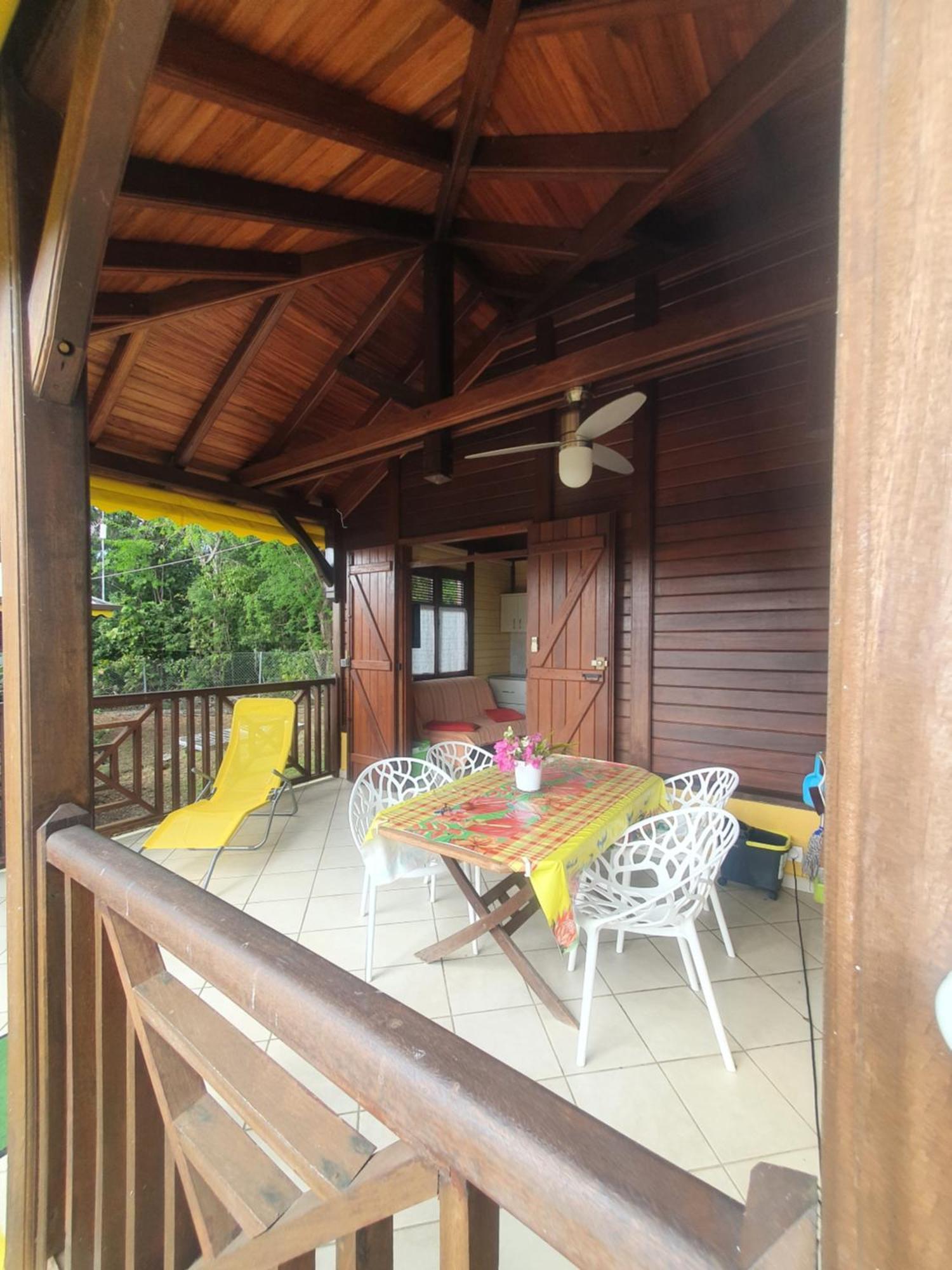 Cottage La Pointe Marine Десе Екстериор снимка