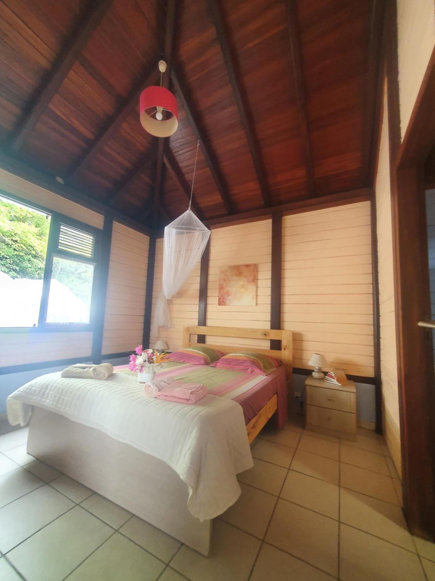 Cottage La Pointe Marine Десе Стая снимка